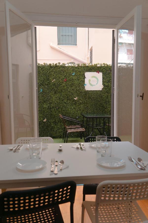 Apartment In Center Of Афины Экстерьер фото